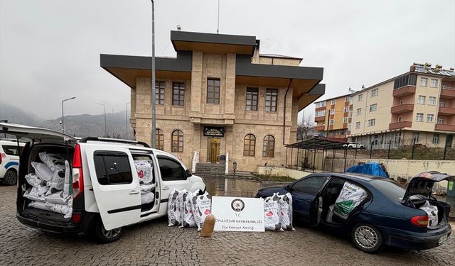 Sivas'ta 1 ton gümrük kaçağı tütün ele geçirildi