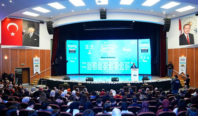 Tayfa Yeni Nesil Gençlik Sempozyumu, İstanbul'da düzenlendi