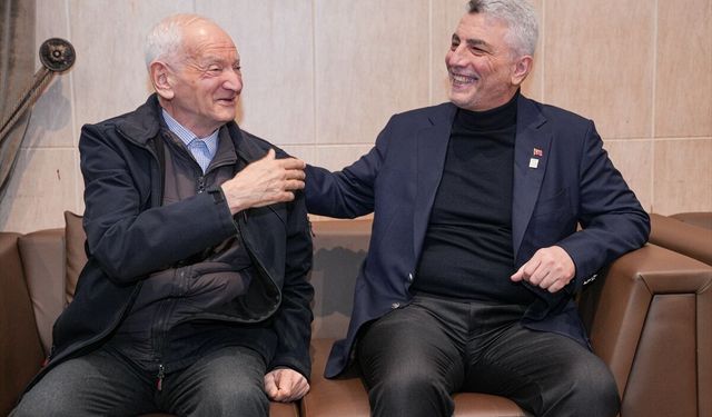 Ticaret Bakanı Ömer Bolat, Darülaceze sakini Fuzuli Nedim Şimşek'i ziyaret etti