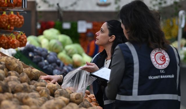 Ticaret Bakanlığı ekipleri Ramazan Bayramı öncesinde Ankara'da market denetimi yaptı