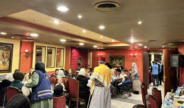 TİKA Halep'te engelli yetim çocuklar ve anneleri için 'Gönül Sofrası' iftarı düzenledi