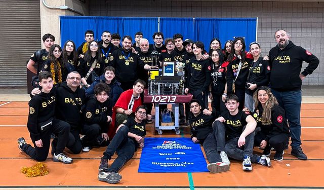 Türk lise takımı ABD'deki robotik yarışmada şampiyon oldu