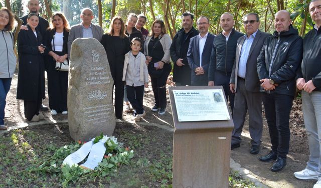 Türkiye'nin ilk kadın doktoru Safiye Ali'nin Almanya'daki mezarı ziyaret edildi