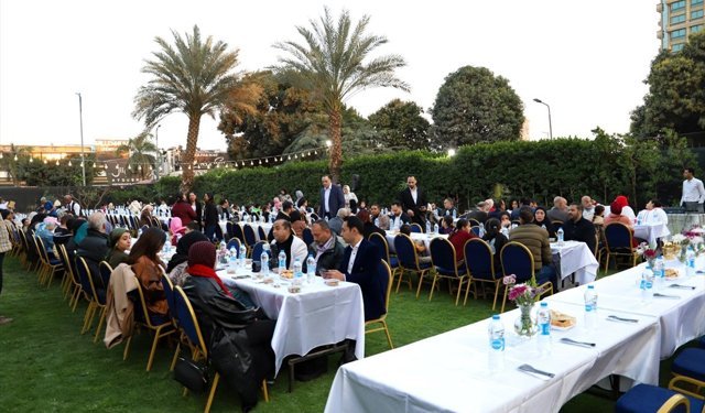 Türkiye'nin Kahire Büyükelçiliğinde iftar programı düzenlendi