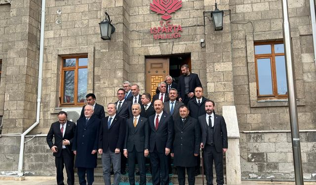 Ulaştırma ve Altyapı Bakanı Uraloğlu Isparta'da ziyaretlerde bulundu: