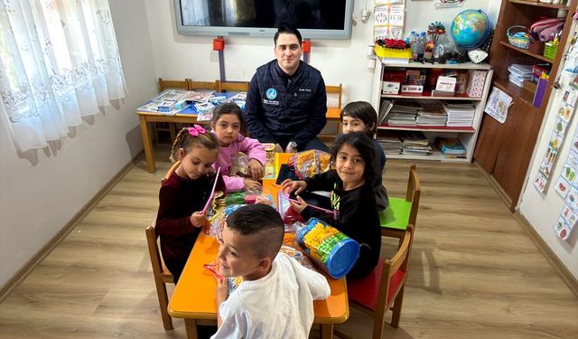 Ülkü Ocakları, İzmir'deki ilkokulu yenileyerek öğrencilere destek sağladı