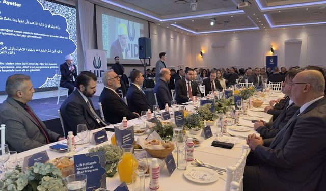 Uluslararası Demokratlar Birliği, Amsterdam'da iftar programı düzenledi