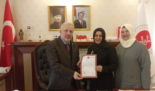 Yalova'da şehit polisin eşi evini Türkiye Diyanet Vakfına bağışladı