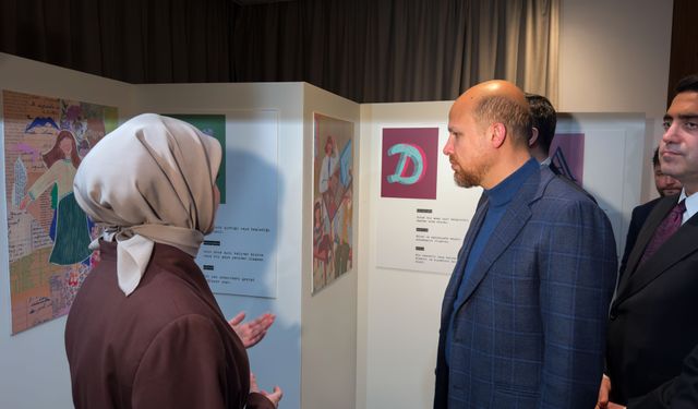 YTB, Amsterdam'da, Avrupa'daki sanatçıların ve yazarların başarılarının ele alındığı panel düzenledi