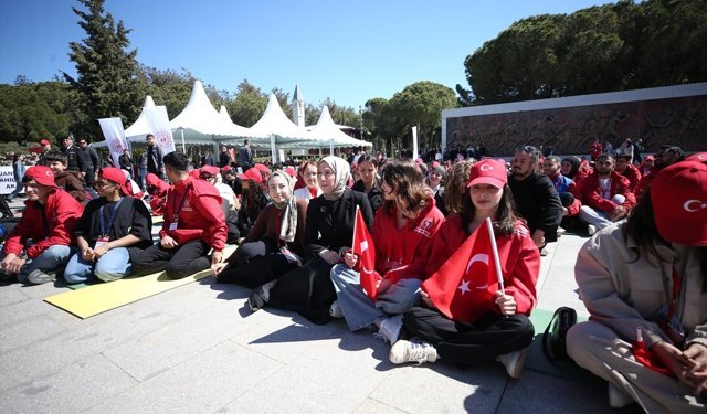 57. Alay Vefa Yürüyüşü'nün kapanış töreni Şehitler Abidesi'nde yapıldı