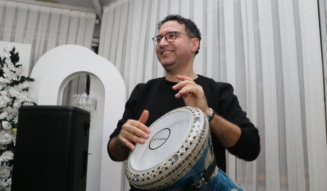 7'den 70'e aynı ritmi tutan eller, müziğin birleştirici gücünde huzur buluyor