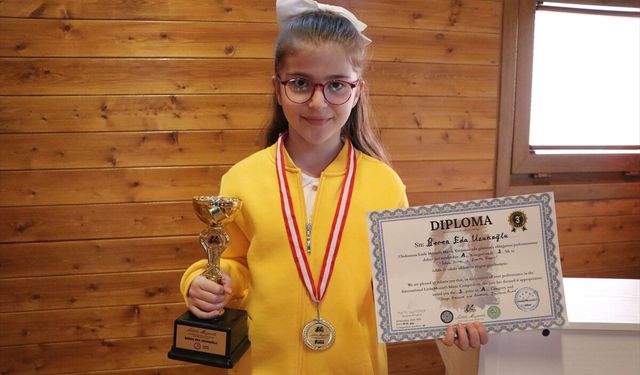 9 yaşındaki Beren Eda uluslararası piyano yarışmasında üçüncüsü oldu
