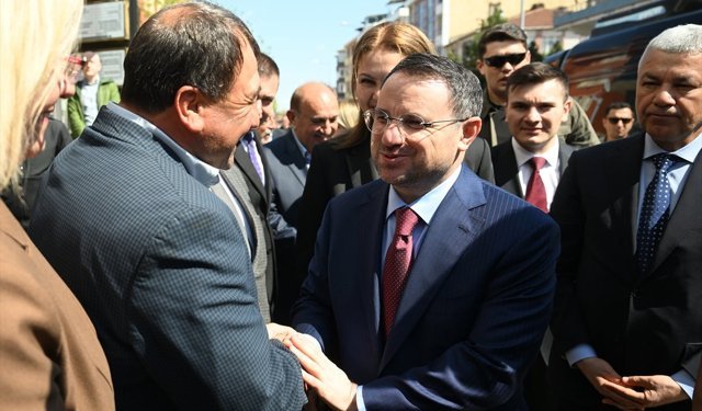 Adalet Bakanı Gürlek, Edirne'de gençlerle buluştu, AK Parti ve MHP il başkanlıklarına ziyarette bulundu