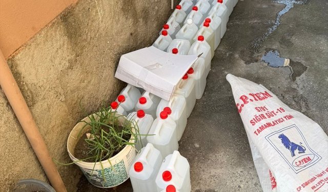 Adana'da kaçak 1865 litre etil alkol ele geçirildi