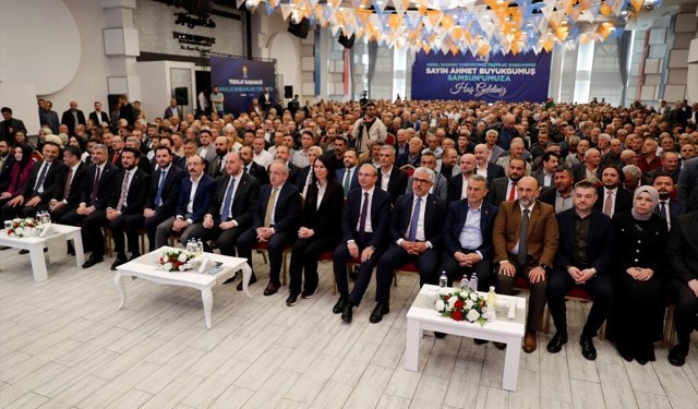 AK Parti Genel Başkan Yardımcısı Büyükgümüş, Samsun'da mahalle başkanlarıyla bir araya geldi: