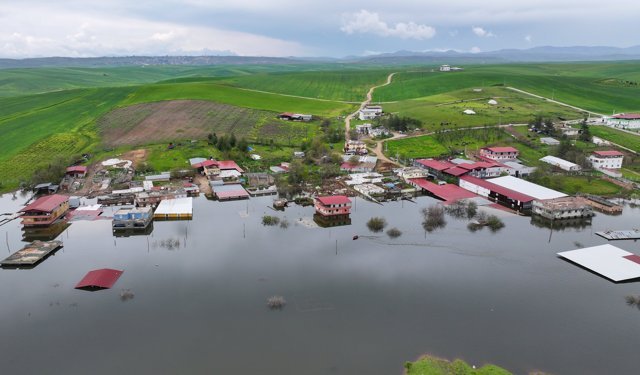 Ambar Barajı dolunca su altında kalan havzadaki yapılar dronla görüntülendi