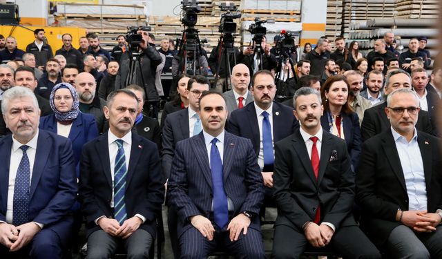 Bakan Kacır, Kocaeli'de alüminyum üretim hattının açılışında konuştu: