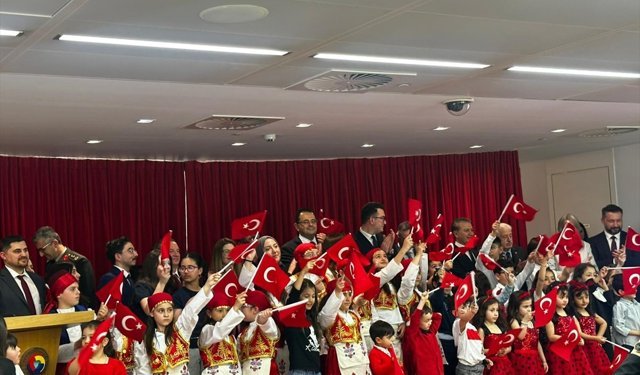 Belçika'nın başkenti Brüksel'de 23 Nisan Ulusal Egemenlik ve Çocuk Bayramı kutlandı