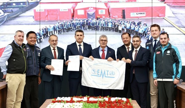 Bingöl UMKE Lojistik ve Operasyon Merkezi'ne Dünya Sağlık Örgütünden 'EMT bayrağı'