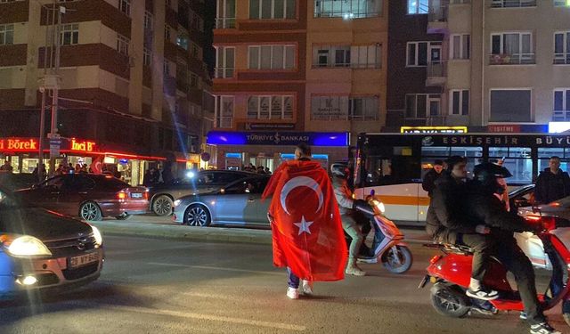 Bursa ve çevre illerde A Milli Futbol Takımı'nın Dünya Kupası'na katılması kutlanıyor