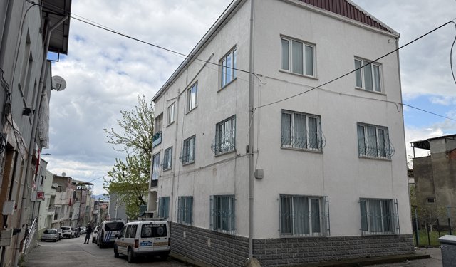 Bursa'da oğlunun tüfekle yaraladığı kadın hastaneye kaldırıldı