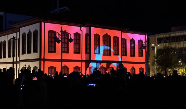 Çankırı'da 23 Nisan Ulusal Egemenlik ve Çocuk Bayramı mapping ve dron gösterisiyle kutlandı