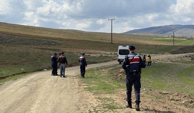 Çorum'da komşuları tarafından silahla vurulan baba ve oğlu hayatını kaybetti