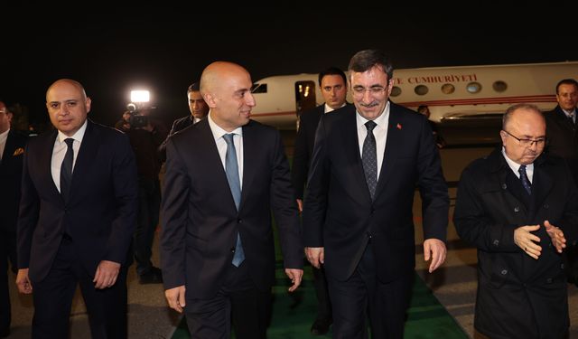 Cumhurbaşkanı Yardımcısı Yılmaz, Azerbaycan'ın başkenti Bakü'ye geldi
