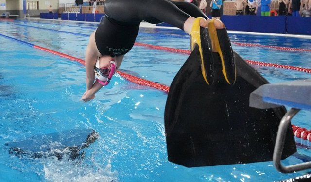 Cumhurbaşkanlığı Kupası Paletli Yüzme Kulüplerarası Büyükler Türkiye Şampiyonası'nda 5 kategoride Türkiye rekoru kırıldı