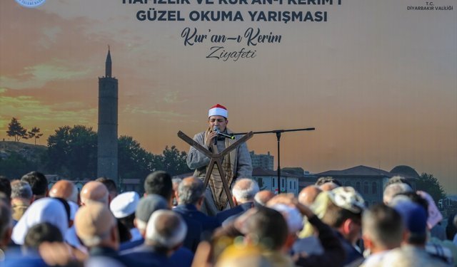 Diyarbakır'daki tarihi İçkale'de 'Kur'an-ı Kerim Ziyafeti' gerçekleştirildi