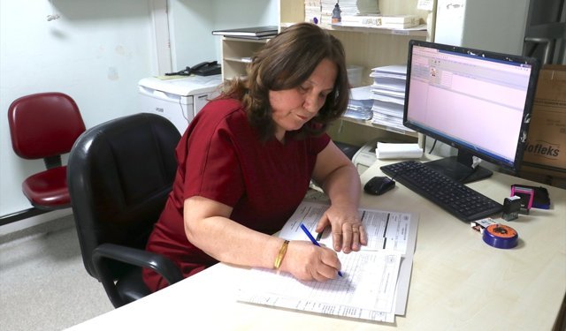 Ebe Zekiye Yavuz, 40 yıldır bebeklerin anneleriyle buluşmasına tanıklık ediyor