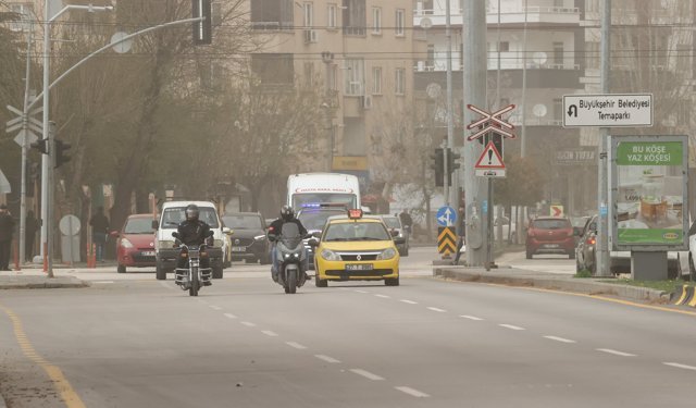 Gaziantep'te toz taşınımı etkili oluyor