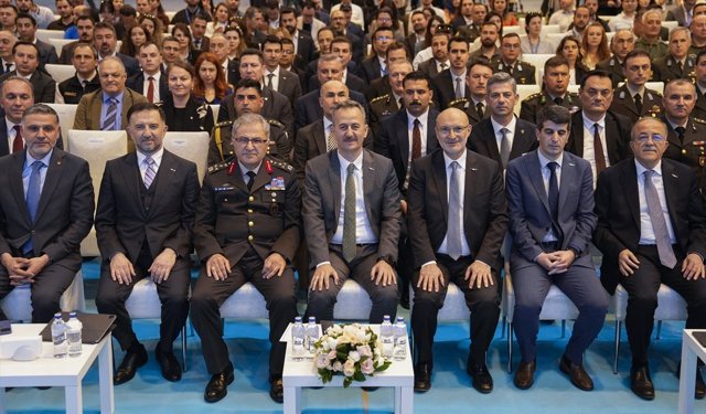 GÖKBEY helikopteri Kara Kuvvetleri Komutanlığına teslim edildi