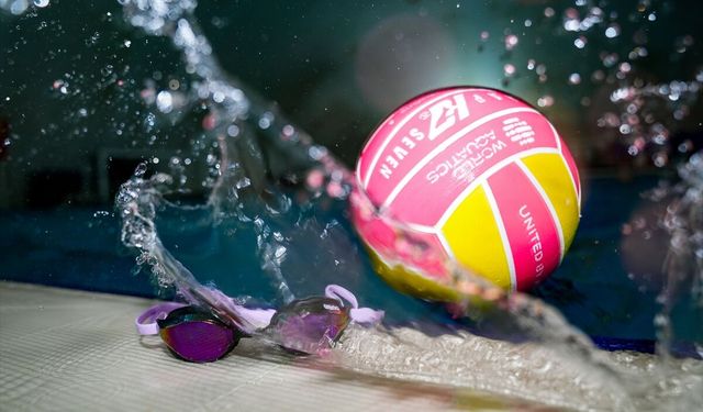 Göztepe'nin Avrupa şampiyonu sutopu takımında hedef 'çifte kupa'