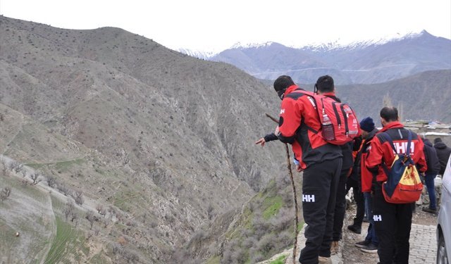GÜNCELLEME - Bitlis'te kaybolan 5 yaşındaki çocuk bulundu