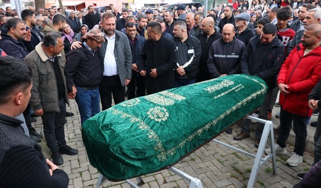 GÜNCELLEME - İzmir'de arıtma tesisindeki çukura düşen atık toplama kamyonunun sürücüsü öldü