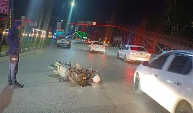 GÜNCELLEME - Manisa'da iki motosikletin çarpıştığı kazada izinli polis memuru hayatını kaybetti
