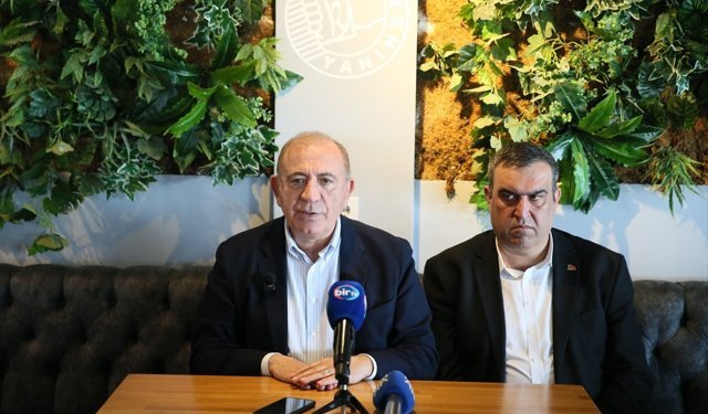 Gür﻿sel Tekin İzmir'de basın toplantısı düzenledi: