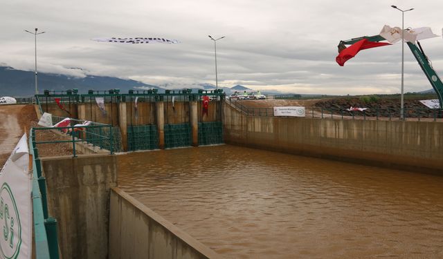 Hatay'da Karasu Regülatörü ve Derivasyon Kanalı hizmete alındı
