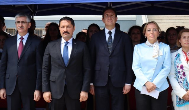 Hatay'da sivil toplum kuruluşlarının desteğiyle yaptırılan okul hizmete girdi