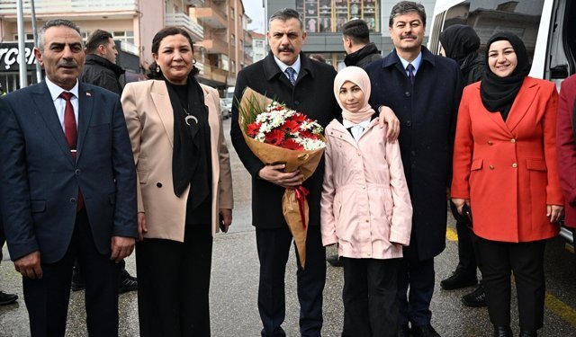 İçişleri Bakanı Çiftçi, AK Parti Kırşehir İl Başkanlığı'nda konuştu: