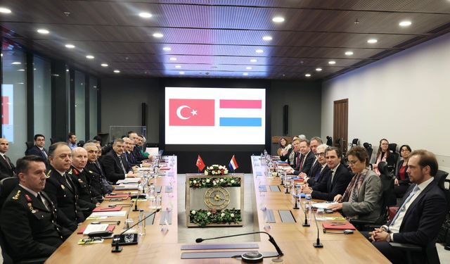 İçişleri Bakanı Çiftçi, Hollanda Adalet ve Güvenlik Bakanı Van Weel ile görüştü