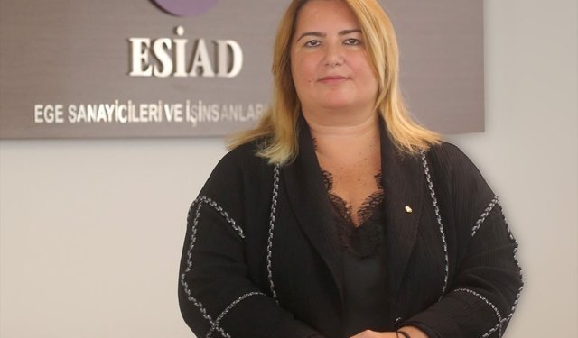 İzmir iş dünyası temsilcileri 'Türkiye Yüzyılı Yatırım İçin Güçlü Merkez Programı'nı değerlendirdi