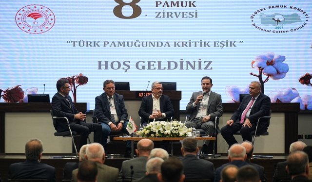 İzmir'de 8. Ulusal Pamuk Zirvesi düzenlendi