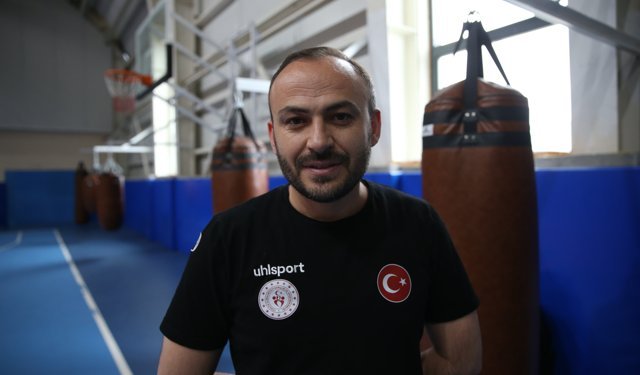 Kadın Boks Milli Takımı'ndan 4 sporcu Azerbaycan'daki turnuvada yumruk sallayacak