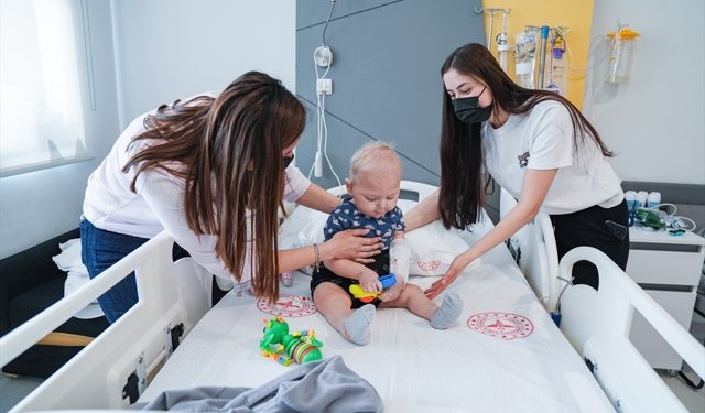 Kadir Efe bebek erişkin kadavradan alınan ince bağırsağın kısaltılmasıyla iyileşti