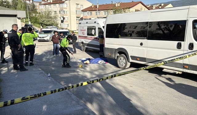 Karabük'te minibüsün çarptığı 3 yaşındaki çocuk hayatını kaybetti