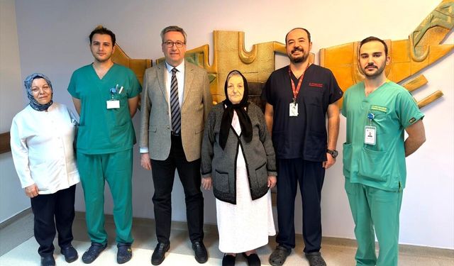 Kayseri'de yaşlı kadının kalça çevresinden 3,7 kilogram tümör çıkarıldı