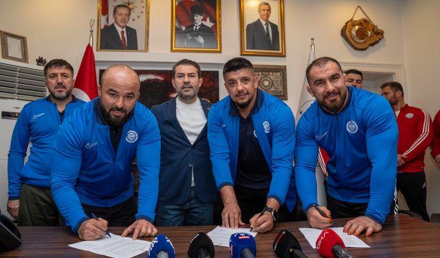 Kırkpınar başpehlivanı Orhan Okulu, ASKİ Spor'a transfer oldu
