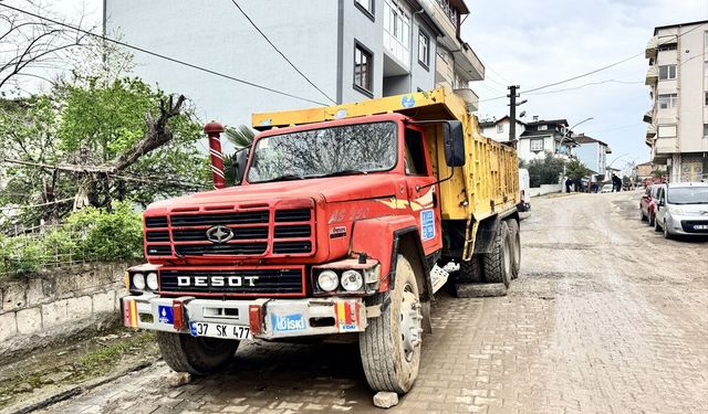Kocaeli'de kamyonun çarptığı yaya hayatını kaybetti